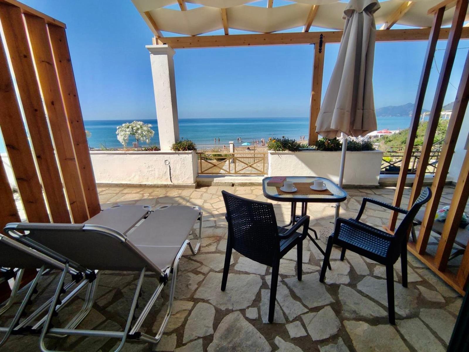 Nereides Apartments Agios Gordios  Exterior foto