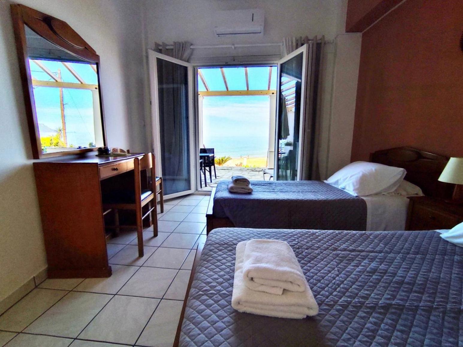Nereides Apartments Agios Gordios  Exterior foto