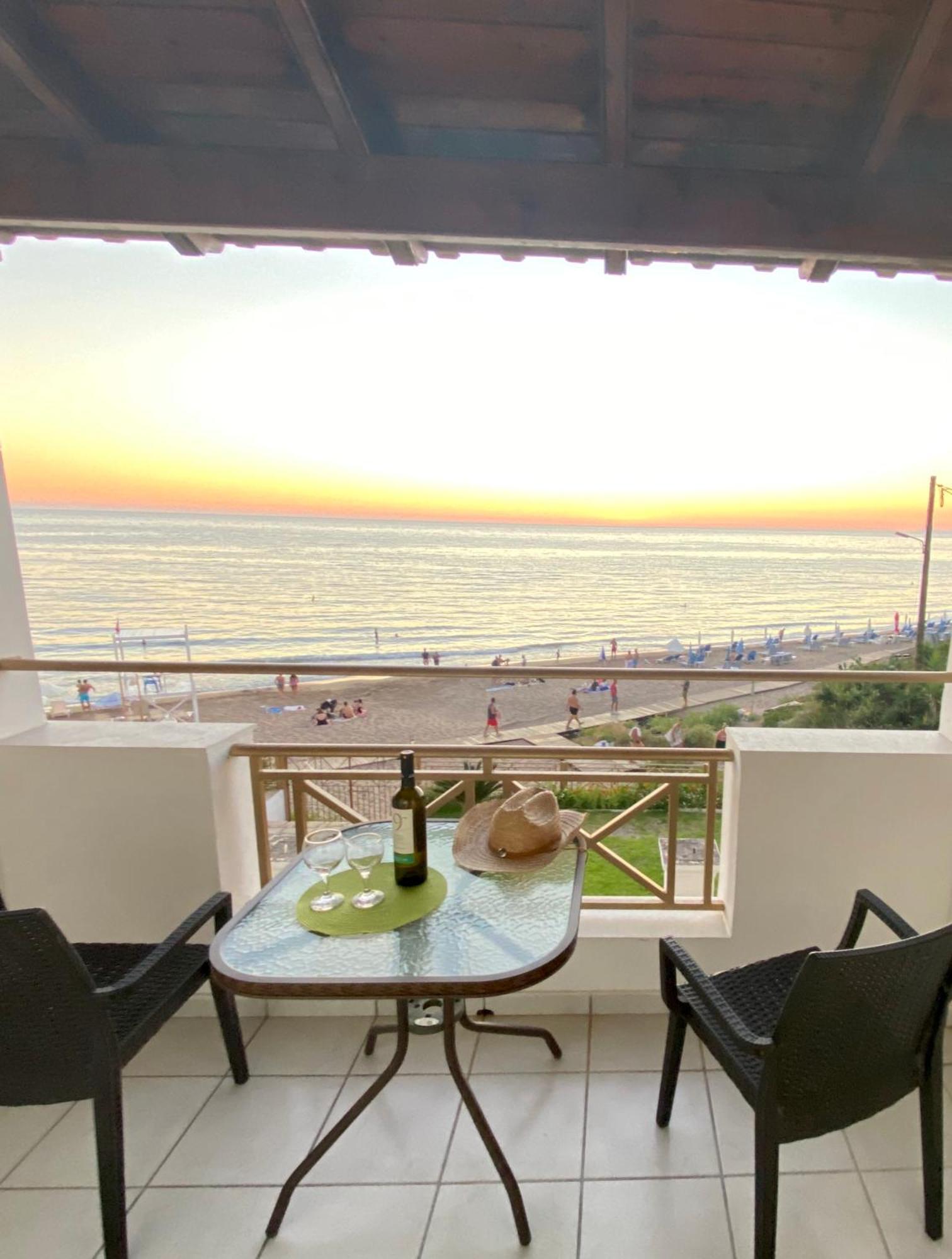 Nereides Apartments Agios Gordios  Exterior foto