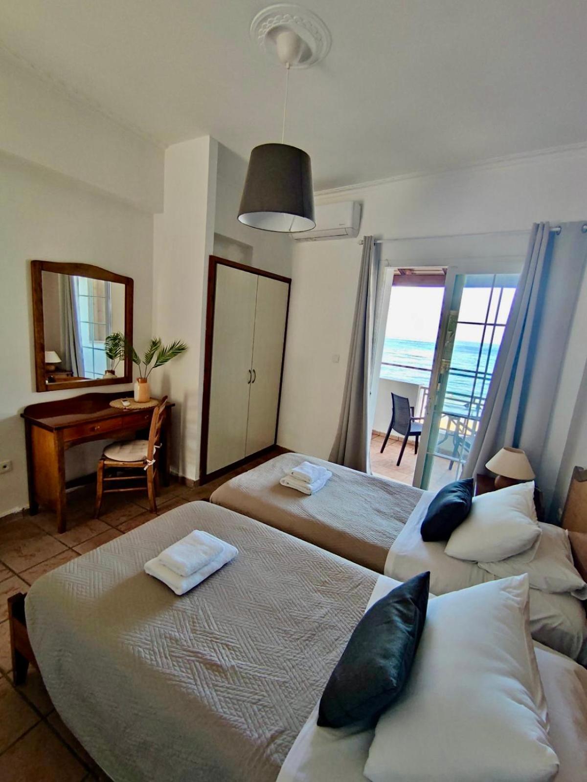 Nereides Apartments Agios Gordios  Exterior foto